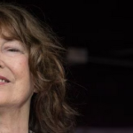 Image représentant l'interview "Je suis venu te dire que je m'en vais Et tes larmes n'y pourront rien changer ". Jane Birkin s'est éteint ce dimanche... L'émotion d'Elodie Suigo.